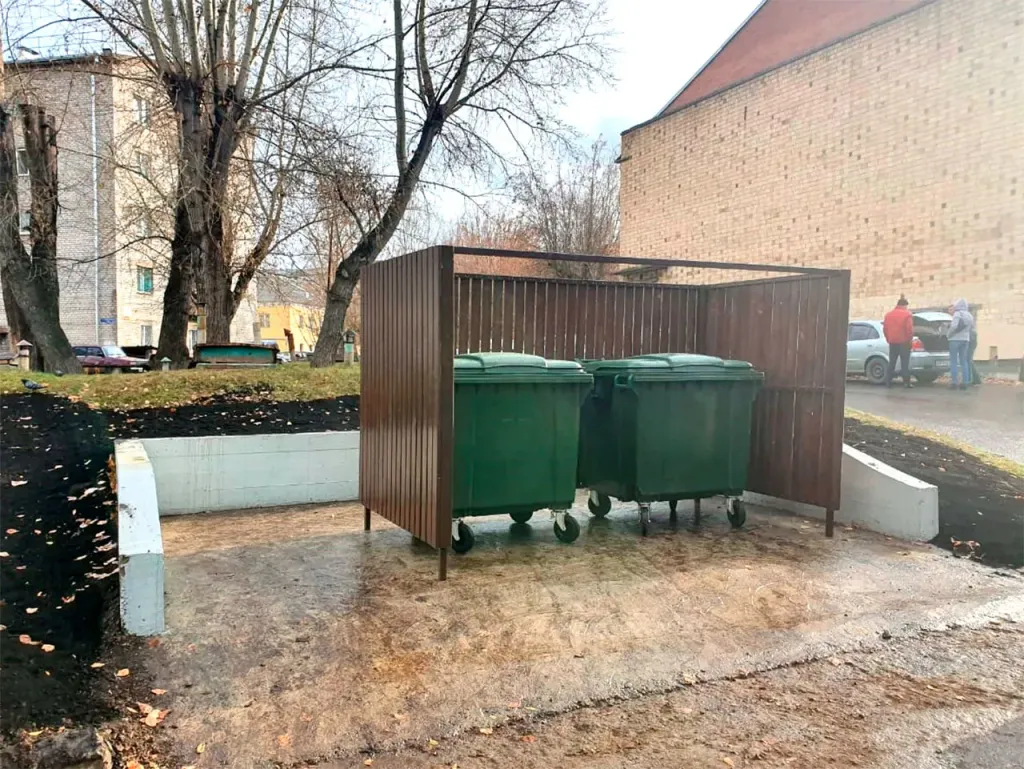 Госжилинспекция нашла мусор на площадке у дома на Мичурина в Липецке